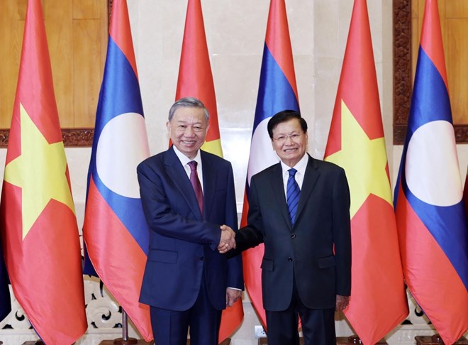 Vietnam and Laos to Strengthen Comprehensive Cooperation